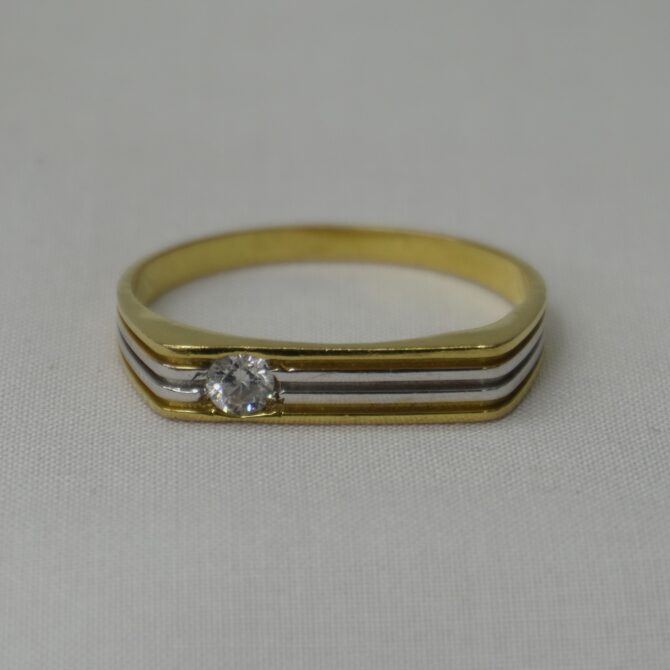 Dual Line Solitaire Gold Ring