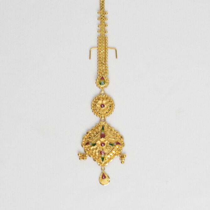 Divine Lotus Maang Tikka – Traditional South Indian Bridal Headpiece