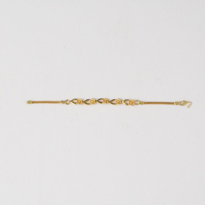 InfinityTwist GoldBracelet
