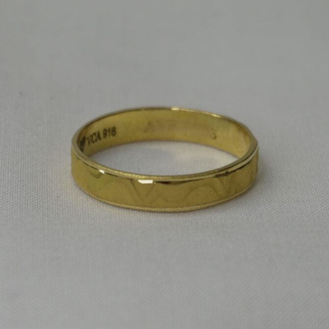 Royal Whisper Ring