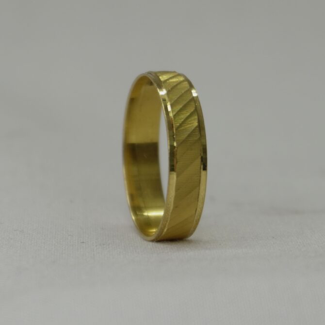 Royal Whisper Ring - Image 2
