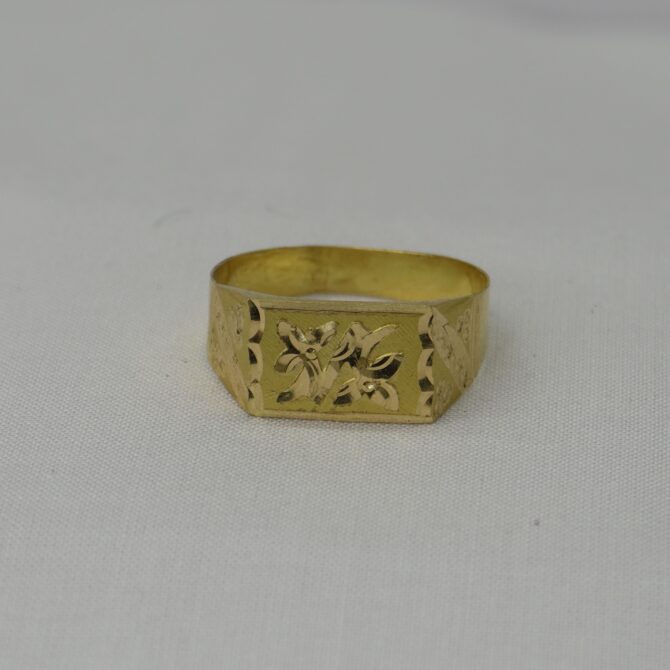 Floral Crest Ring