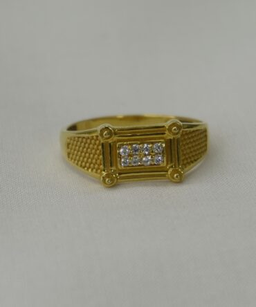 Regal Grid  Gold Ring