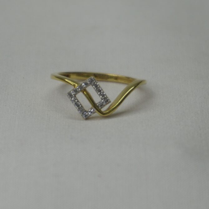 Double Diamond Square Ring