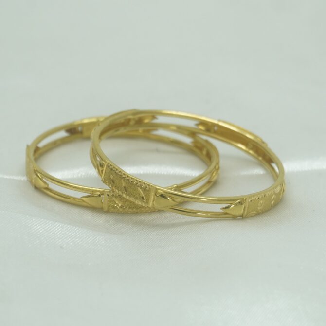 Gold Leaf Bangle